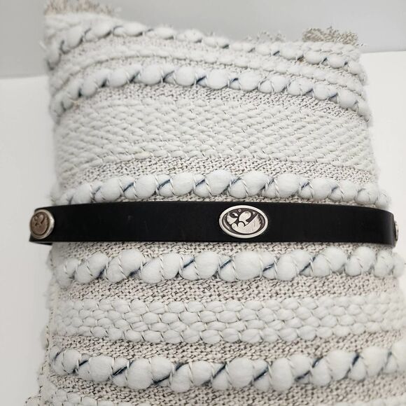 Iowa Hawkeyes Black Leather Belt with metal ornaments around belt Size 34‎ - Picture 2 of 9